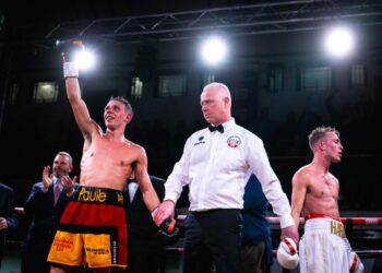Chard boxer Paul Roberts crowned Southern Area Flyweight Champion